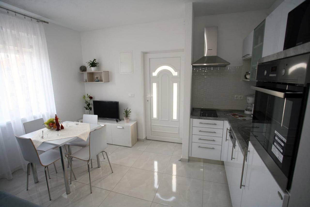 Apartman Fantasy Apartamento Trogir Exterior foto